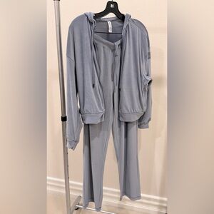ALO Yoga Sky Blue-Grayish Velour Sweatshirt and Sweatpants
